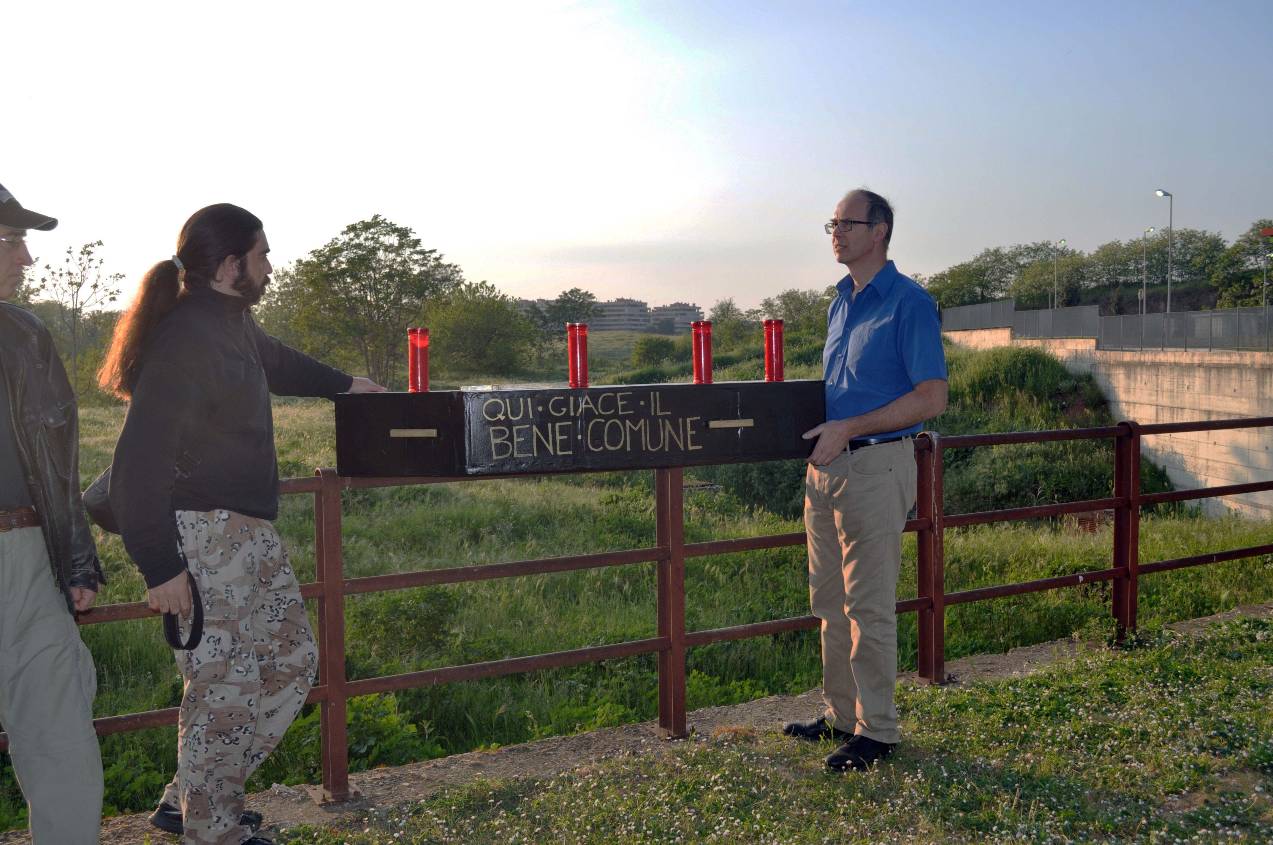 Un funerale del bene comune: i cittadini di Grottaperfetta contro la  colata di cemento di I60 e per valorizzare la villa romana trovata e già  interrata - Brogi.info